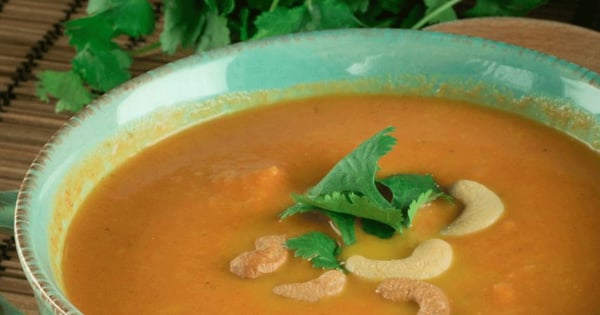Roasted Carrot Ginger Cashew Soup