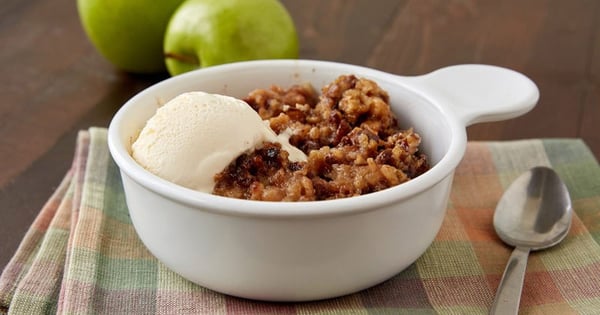 Slow-Cooked Praline Apple Crisp