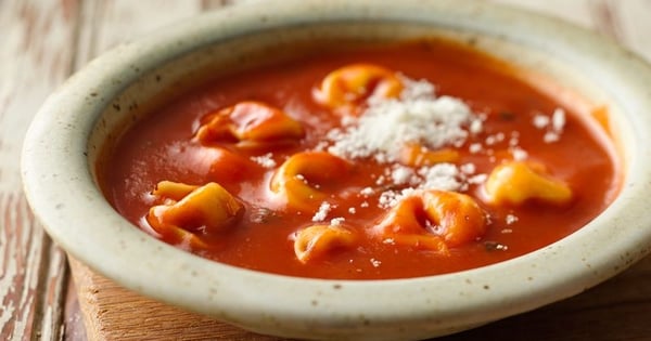 Tomato Tortellini Soup
