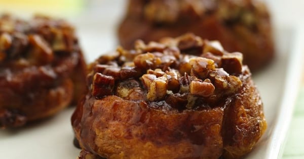 Sticky Chewy Chocolate Pecan Rolls