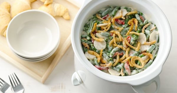 Slow-Cooker Alfredo Green Bean Casserole