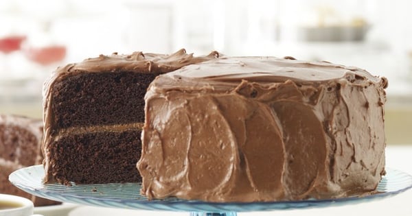 MIRACLE WHIP Fudge Cake