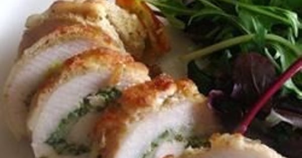 Pesto Cheesy Chicken Rolls