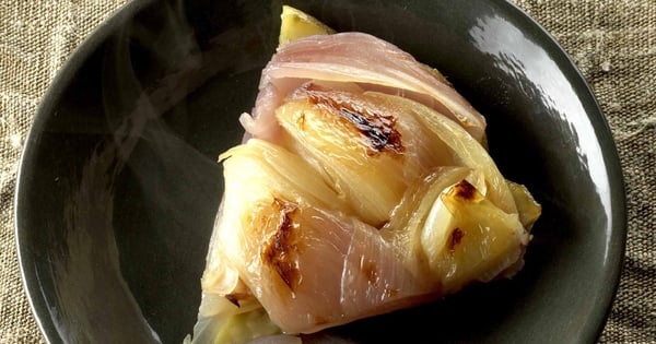 Pine nut and onion pie