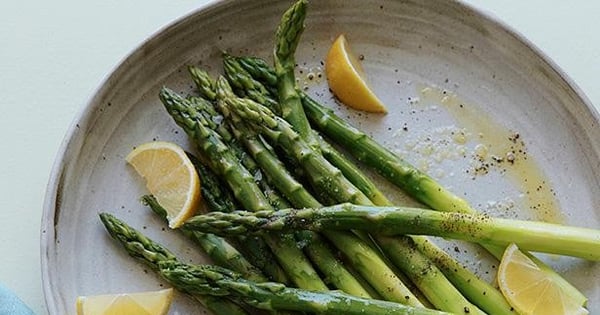 Steamed Asparagus