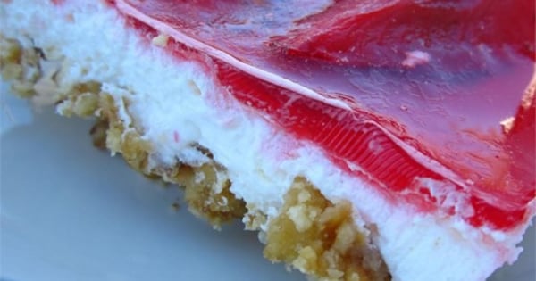 Strawberry Pretzel Salad