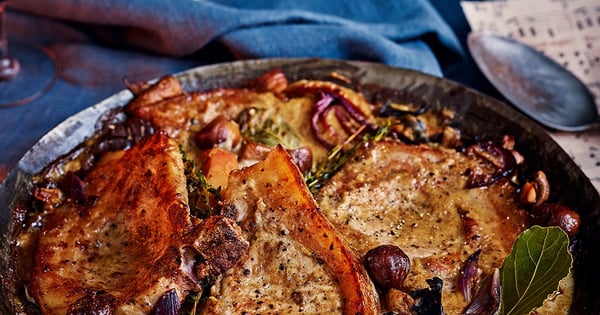 Creamy mushroom and chestnut pork with apple