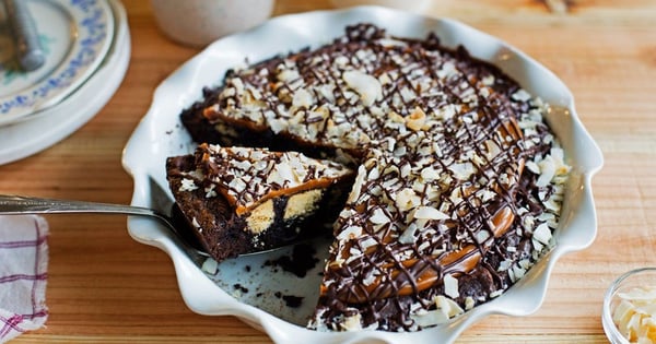 Samoa Brownie Pie