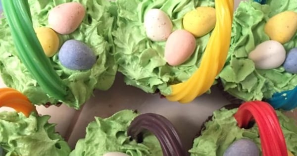 Easter Surprise Cupcakes