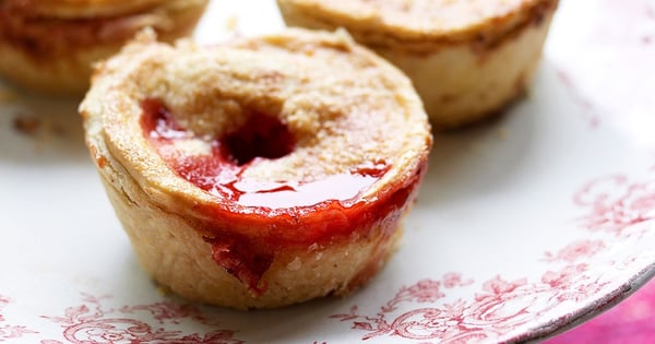 Individual Rhubarb And Strawberry Pies To Impress Your Guests