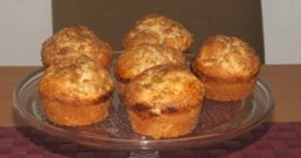 Apple and Custard Muffins