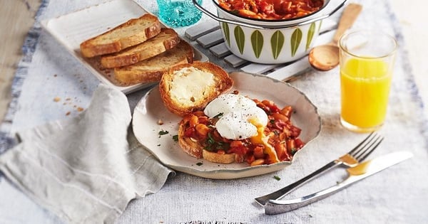 Homemade Baked Beans with Poached Egg