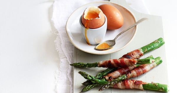 Asparagus and pancetta soldiers with soft-boiled eggs