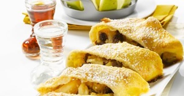 Apple strudel