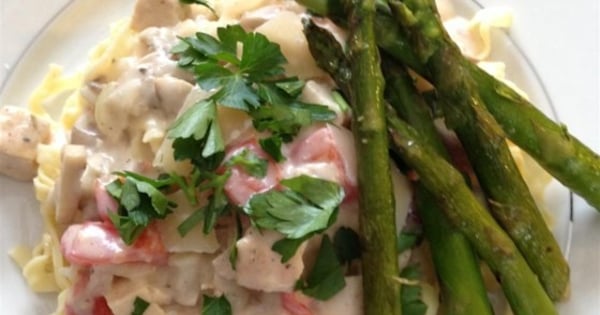 Chicken Fettuccini Alfredo