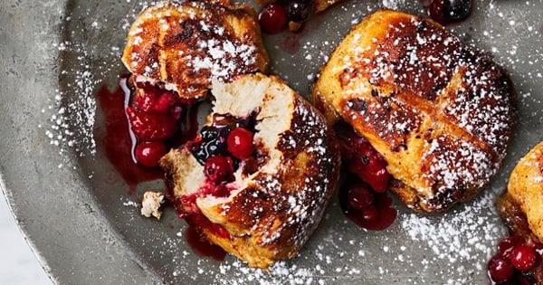 Hot cross bun fruity French toast