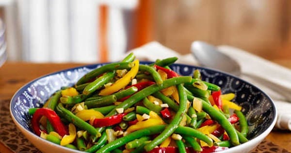 Green beans and mixed peppers with cumin