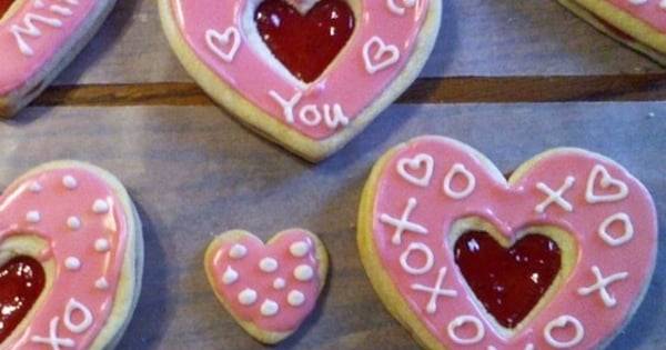Easy Valentine Sandwich Cookies