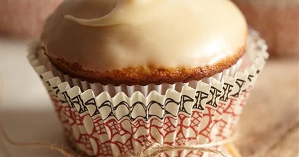 Caramel Applesauce Cupcakes