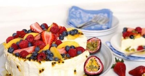 Passionfruit Cheese-Lova