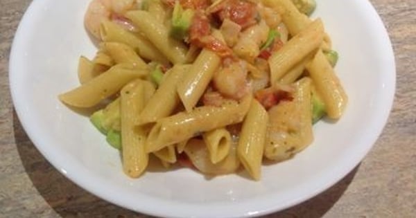 Creamy Tomato, Prawn and Bacon Pasta