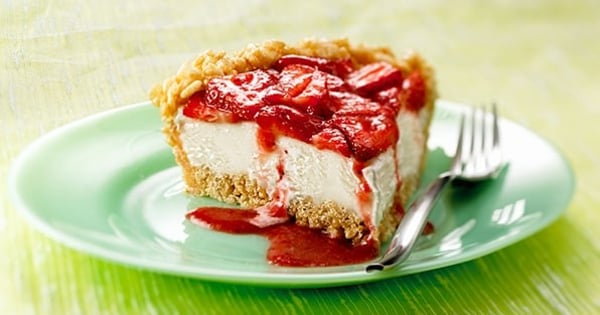 Strawberry Ice Cream Pie (Gluten-Free version)