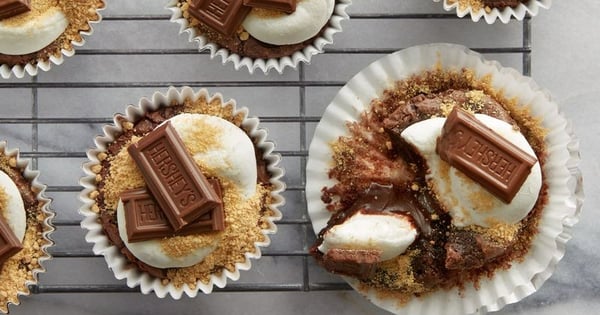 Gooey S’mores Brownie Cups