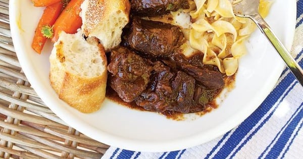 CARBONNADE (FLEMISH BEEF AND BEER STEW)