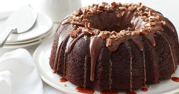 Turtle Bundt Cake