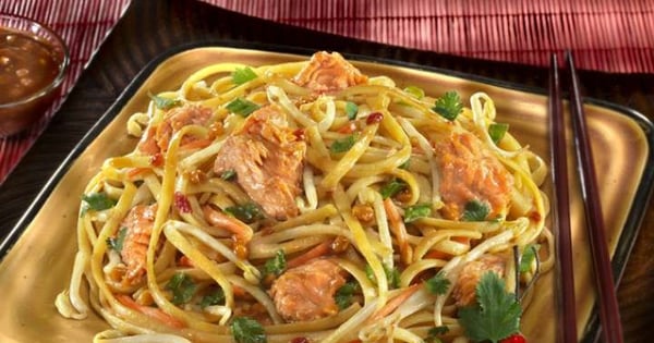 Thai Salmon Pasta