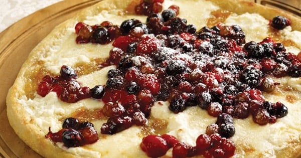 Pizza with Berries