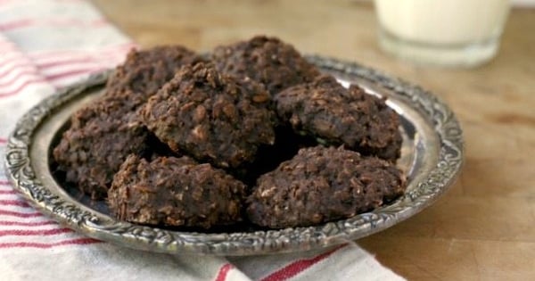 No-Bake Chocolate Oatmeal Frog Cookies