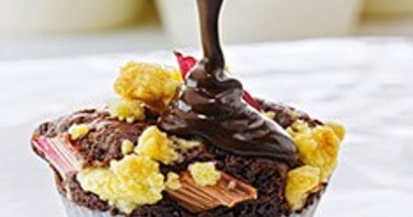 Chocolate Crumble Muffins with Rhubarb