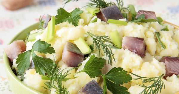 Mashed potatoes and herring