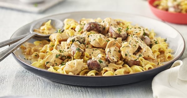 Slow Cooker Chicken and Mushroom in Roasted Garlic Sauce