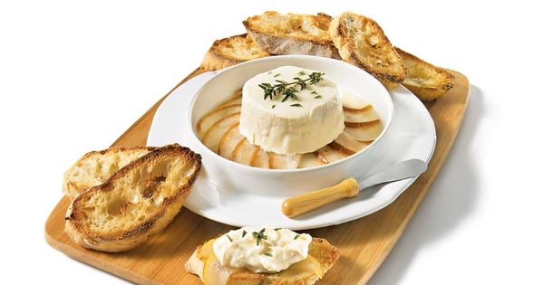 Warm goat cheese with caramelized pears