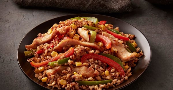 SPICY CHIPOTLE CHICKEN BROWN RICE & QUINOA