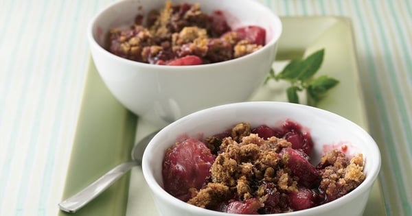 Raspberry-Pear-Granola Crisp