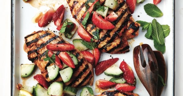 Spicy grilled chicken with strawberry-cucumber salad