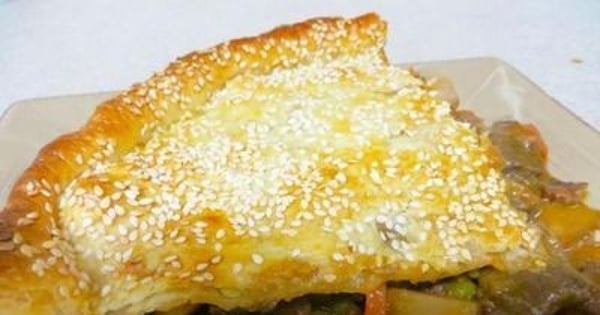 Beef, Bacon and Red Wine Pie