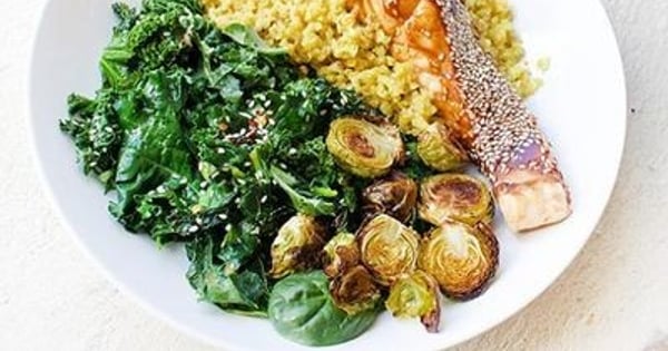 Gut-Healing Salmon & Cauliflower Rice Bowl