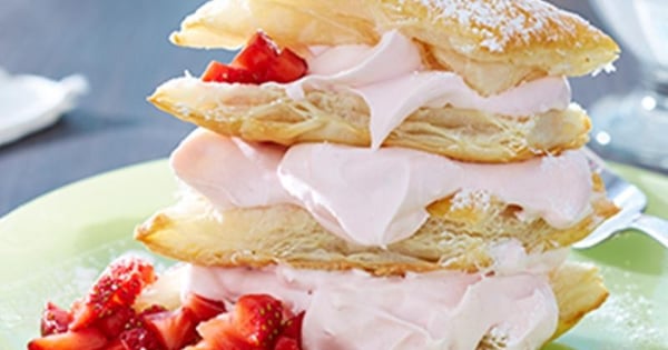 Strawberry Whipped Cream With Puff Pastry