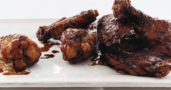 Balsamic Soy-Glazed Chicken Wings