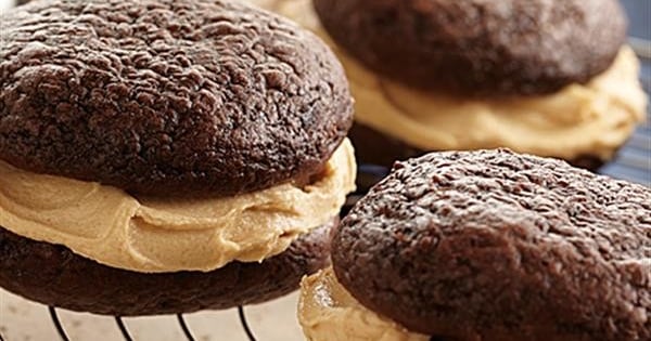 Chocolate Peanut Butter Whoopie Pies