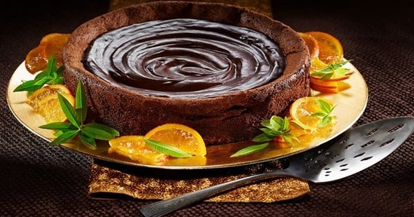 Nutty Chocolate Orange Flourless Cake