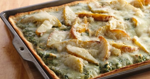 Caramelized Pear, Spinach and Chicken Pizza