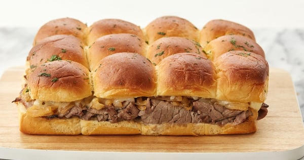 Roast Beef Sliders with Caramelized Onions