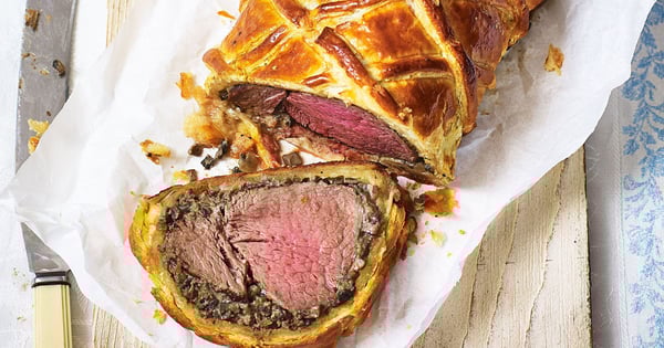 Mary Berry beef wellington recipe with mushroom gravy