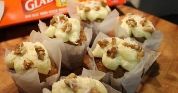 Banana & Walnut Muffins with Cream Cheese Lemon Icing