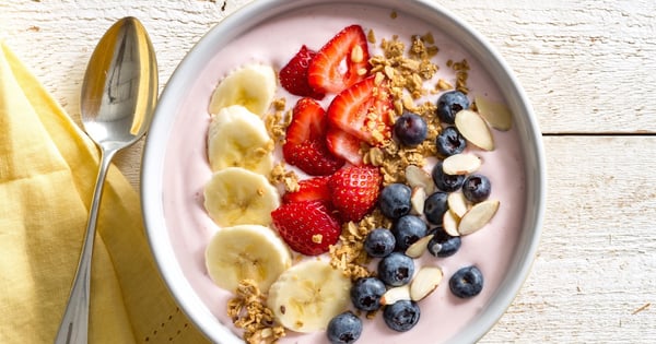 Fruit and Nut Smoothie Bowl